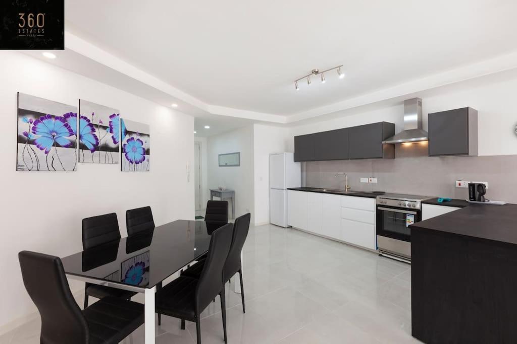 Spacious 2Br Apt In Qawra - Perfect For Families By 360 Estates เซนต์พอลส์เบย์ ภายนอก รูปภาพ