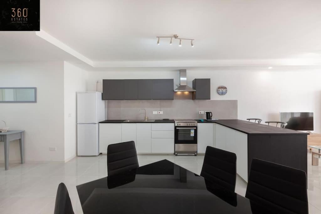 Spacious 2Br Apt In Qawra - Perfect For Families By 360 Estates เซนต์พอลส์เบย์ ภายนอก รูปภาพ